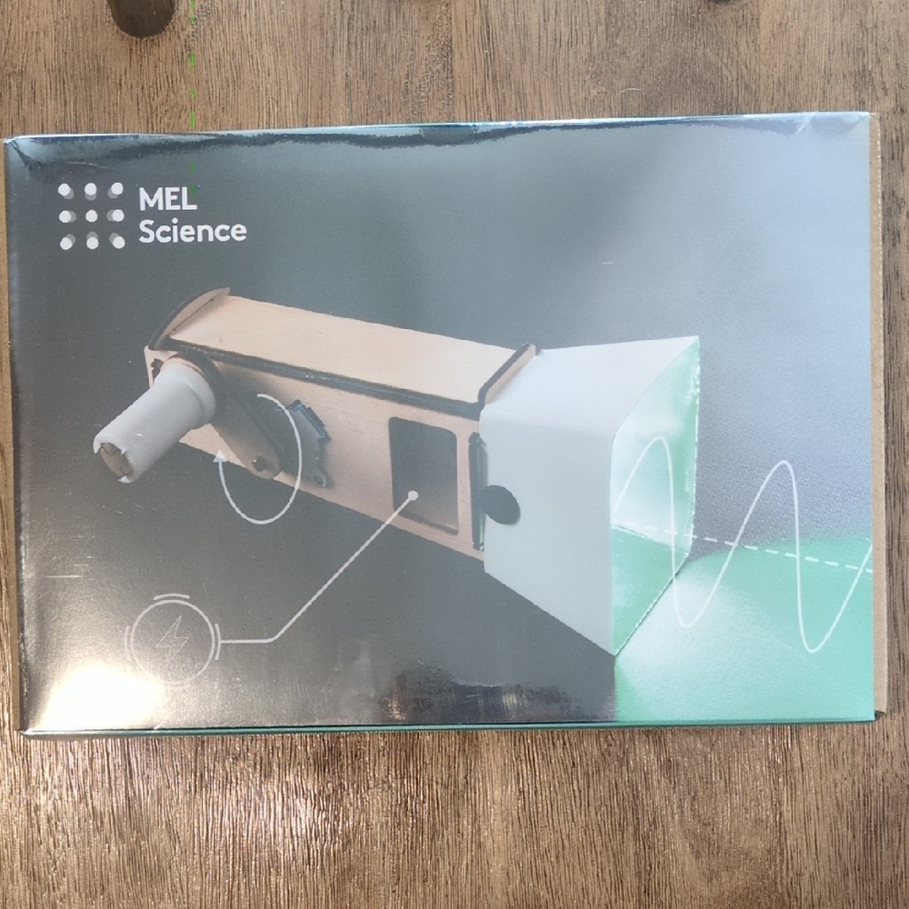 Mel Science Green Flashlight Kit
